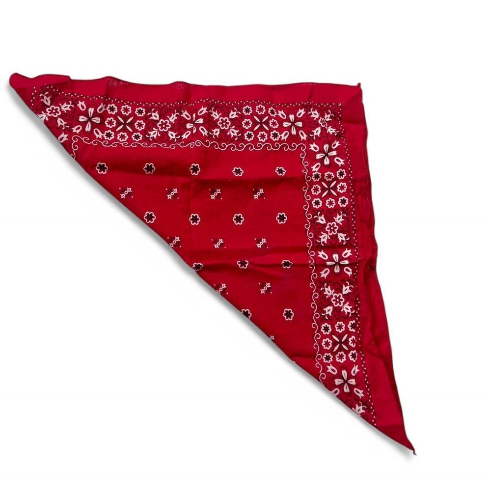 Fast Color Vintage made in USA 100% Cotton Red Paisley Floral Bandana RN 13960
